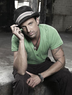 Daniel Powter: Free Loop