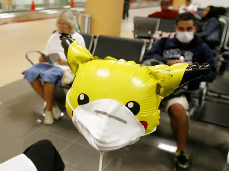 Masks in global fashion amid swine flu